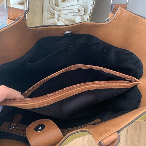 Mustard and brown large purse - Picture 5 of 6